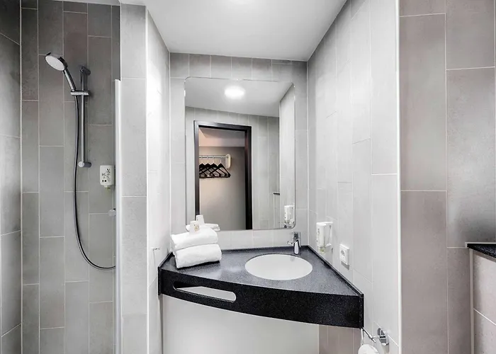 Готель Wien-st-marx 3*